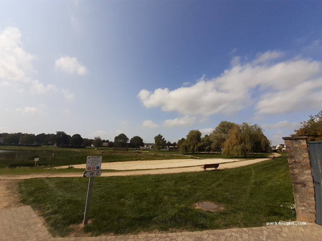 (35370) Le Pertre - 9 Rue d'Argentré — foto 2