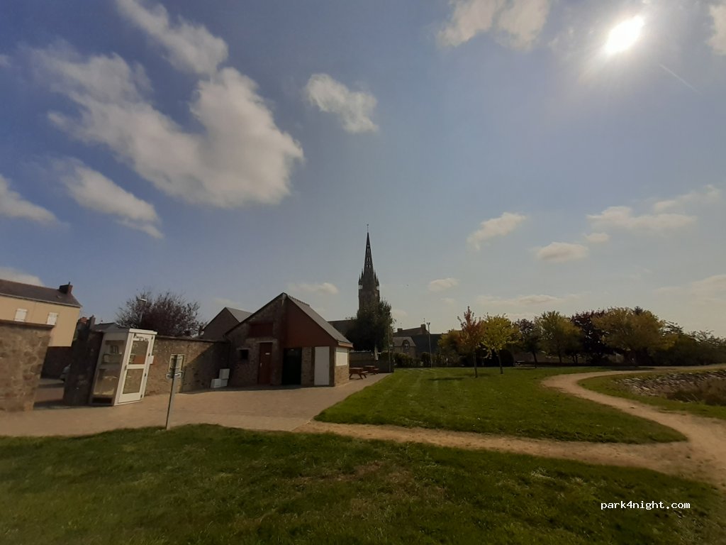 (35370) Le Pertre - 9 Rue d'Argentré — foto 3