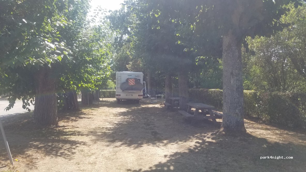 (71140) Saint-Aubin-sur-Loire - 559 Rue du Bord de Loire — foto