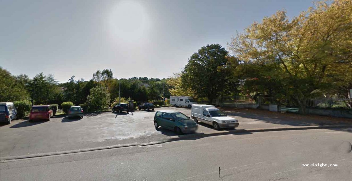 (09200) Saint-Girons - 53 Avenue Maréchal Foch — foto
