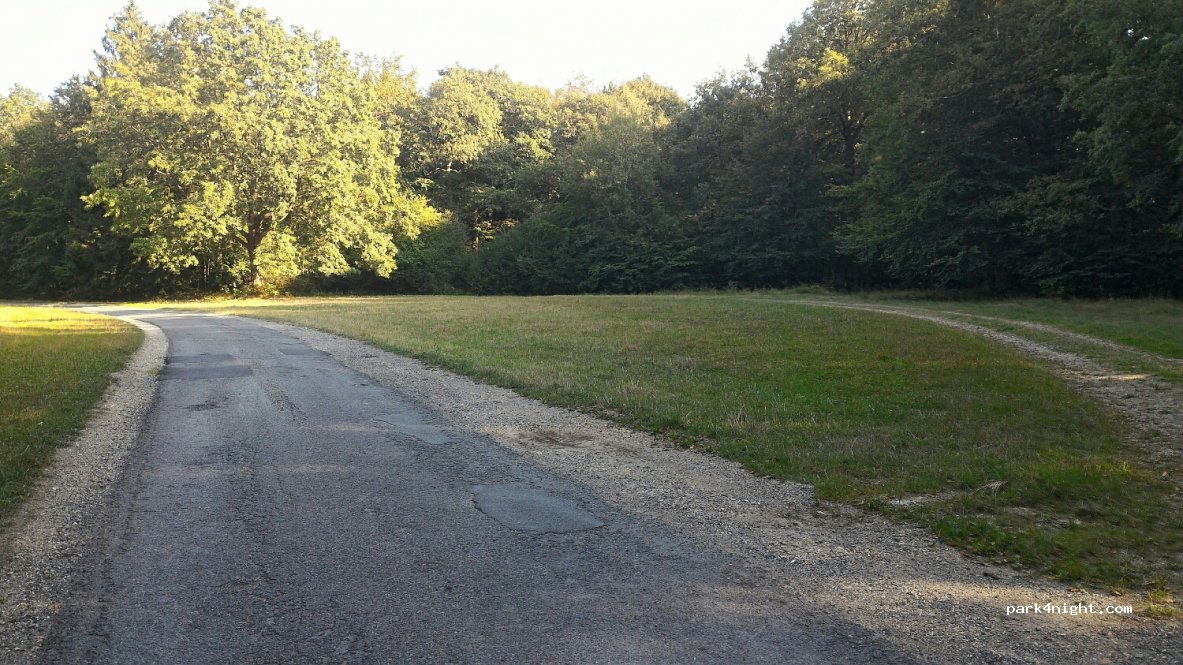 (08140) Villers-Cernay - Unnamed Road — foto