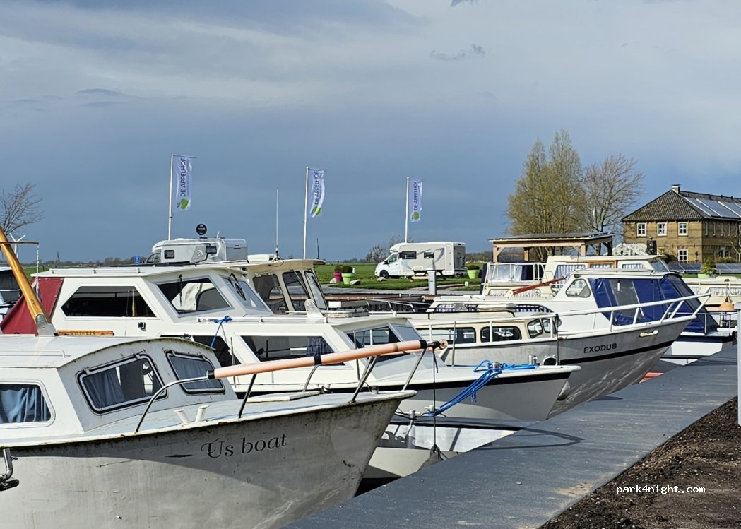 Camperplaats en Jachthaven De Appelhof — foto 3