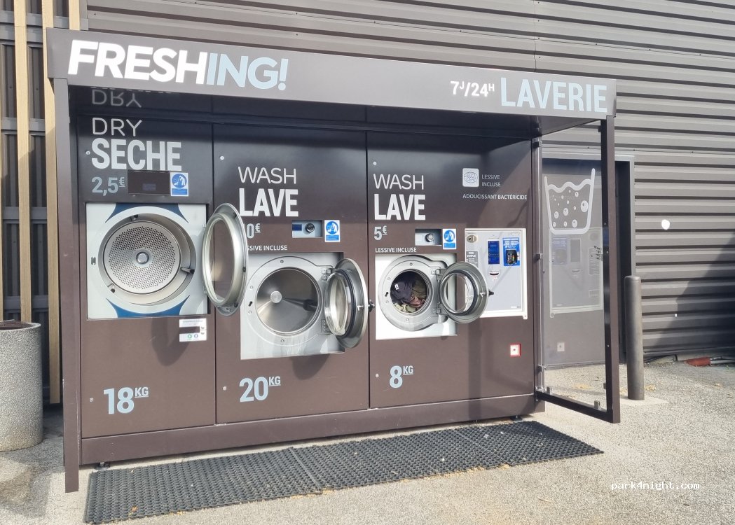 (83660) Carnoules - 16 Granouillet — foto