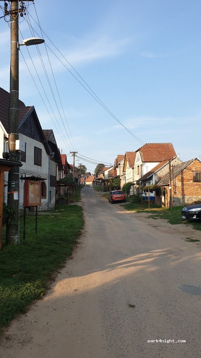 (696 05) Milotice - — foto 2