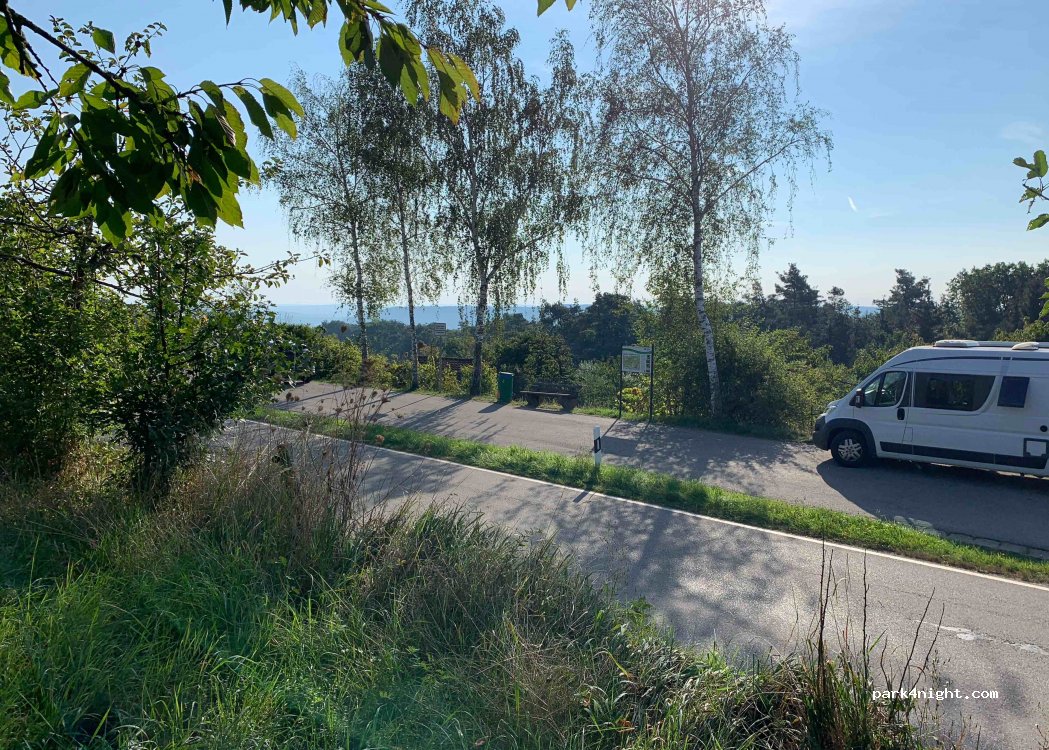 Wanderparkplatz Schnittlinger Loch — foto