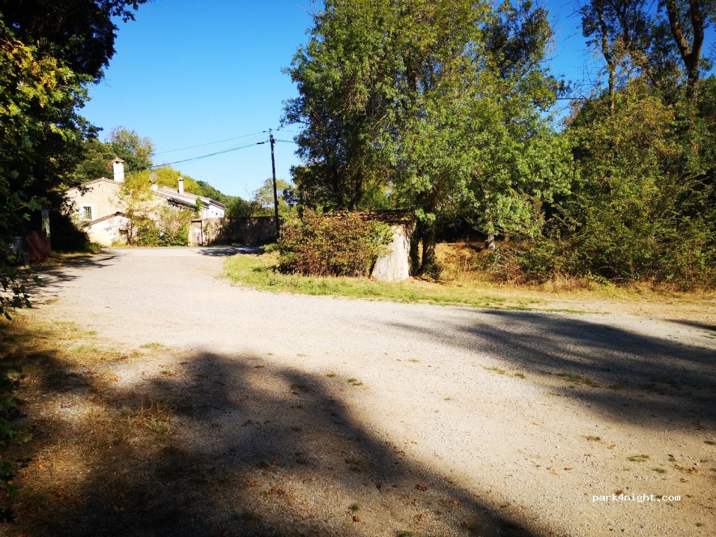 (11170) Saint-Martin-le-Vieil - 2 D64 — foto 2