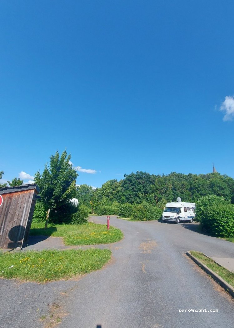 (15170) Neussargues-Moissac - 3-7 Allée des Peupliers — foto