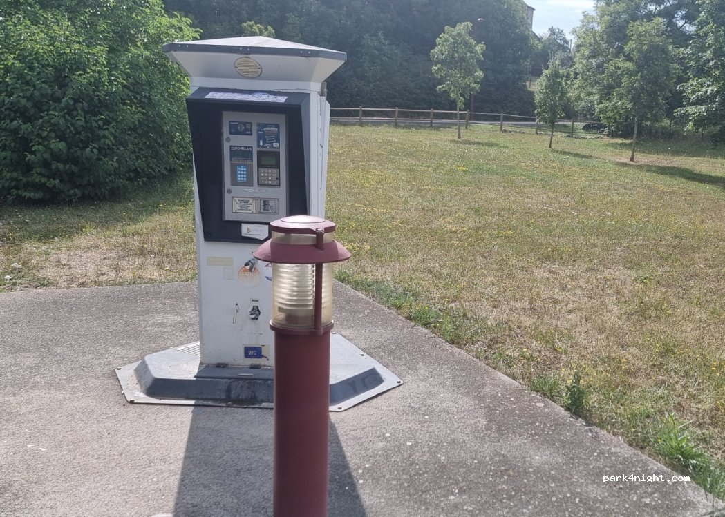 (15170) Neussargues-Moissac - 3-7 Allée des Peupliers — foto 2