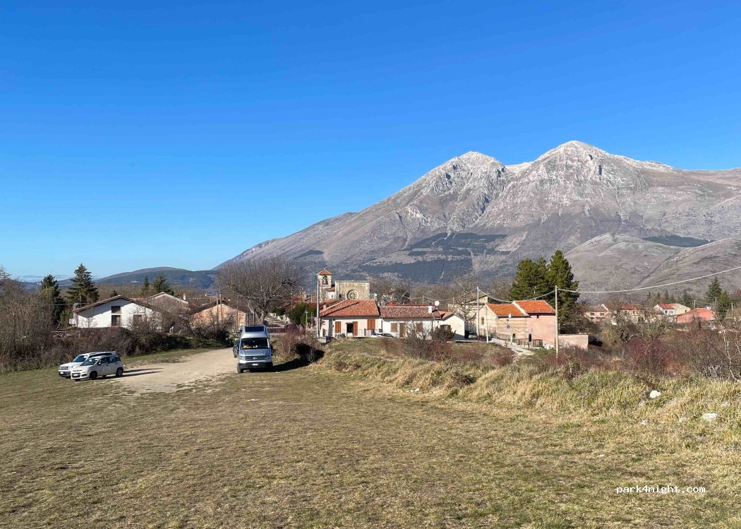 (67050) Albe - 2 Strada Provinciale 24 per Alba Fucens — foto 3