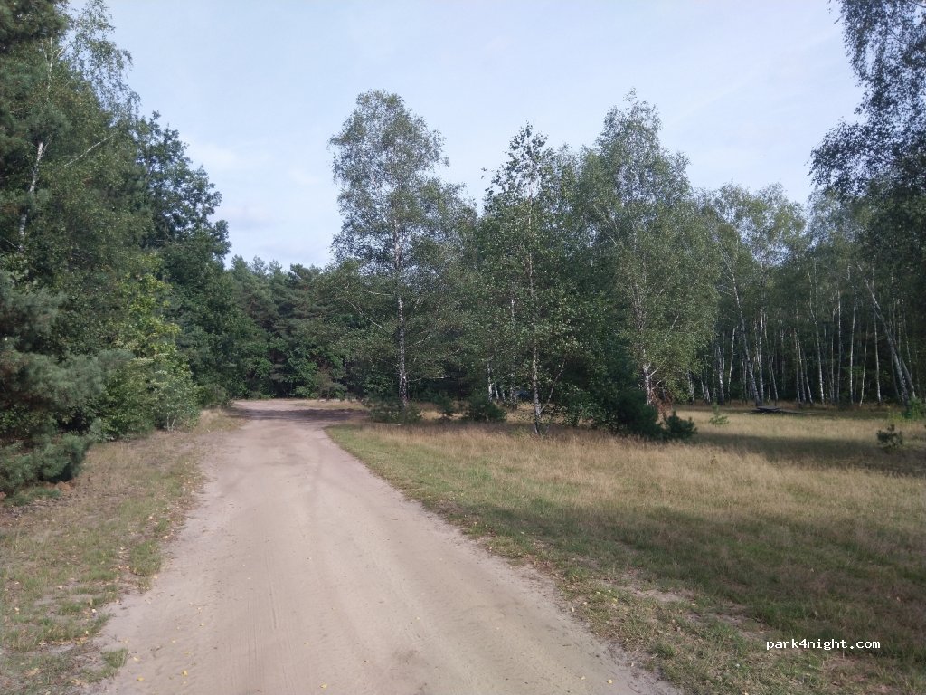(05-410) Józefów - 4 Księżycowa — foto