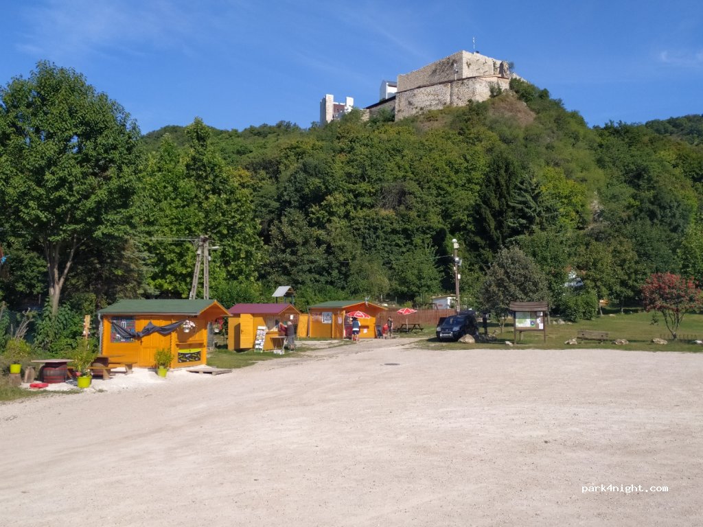 (8074) Csókakő - 61 Vár utca — foto