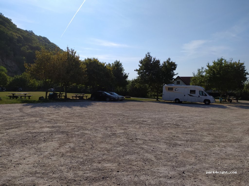 (8074) Csókakő - 61 Vár utca — foto 2