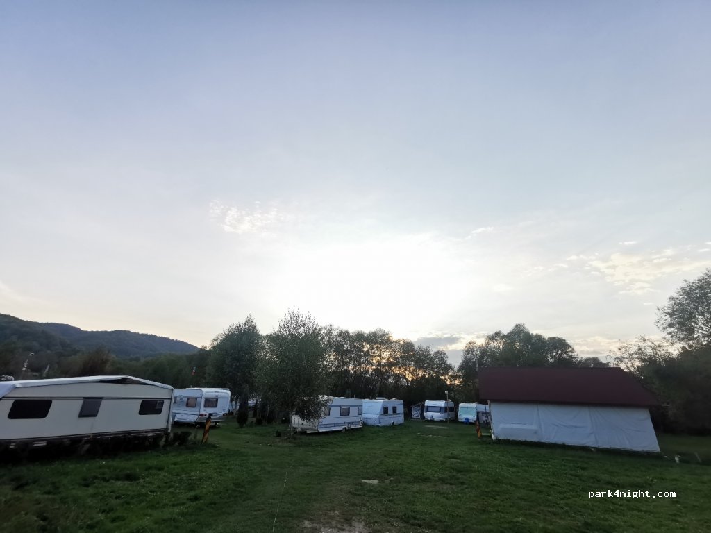 Camping Pensiunea Râșnov — foto 2