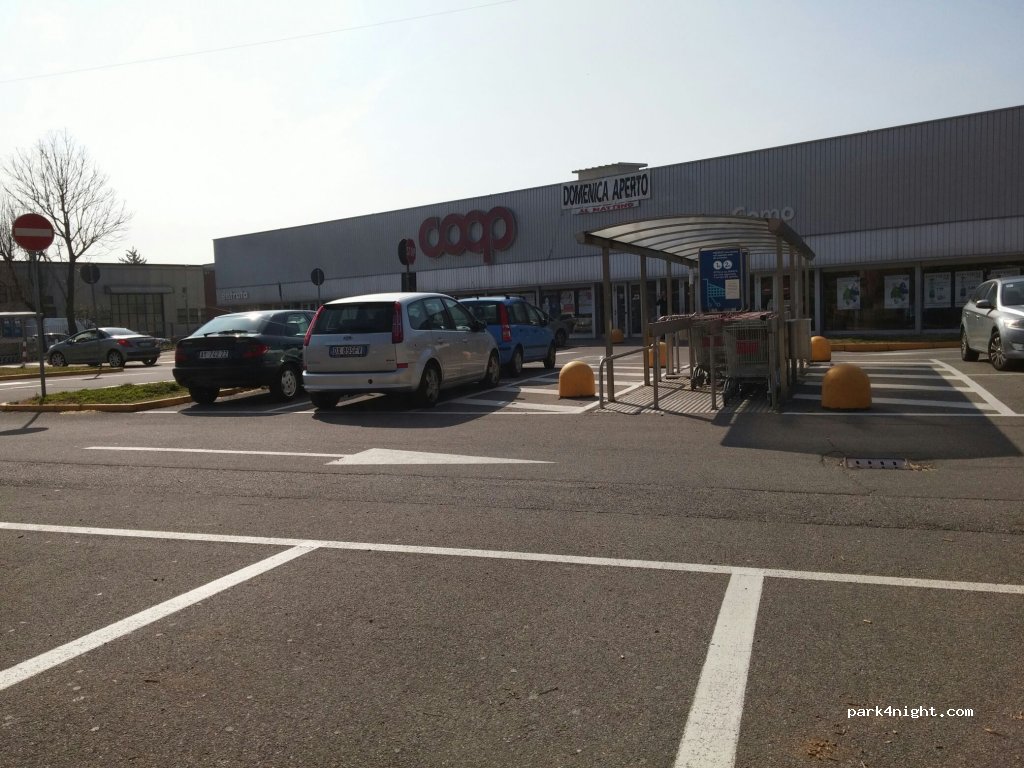 (22100) Como - 81 Via Antonio Giussani — foto 2