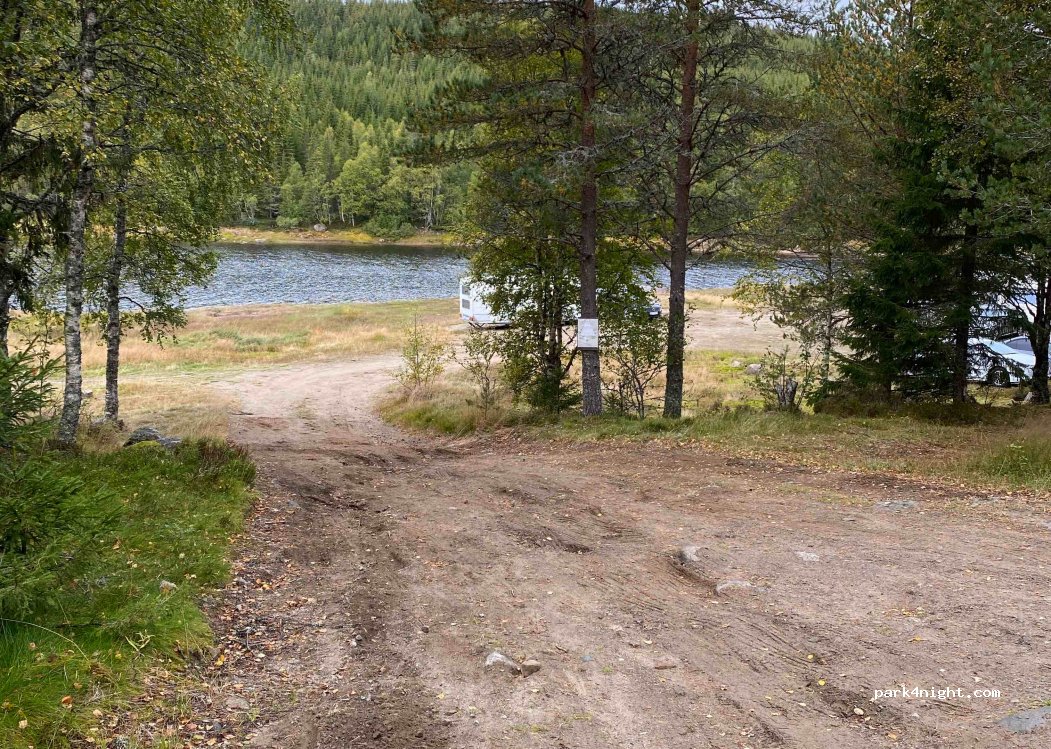 (3648)  - Unnamed Road — foto