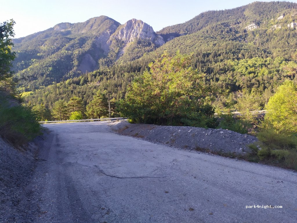 (06470) Villeneuve-d'Entraunes - D2202 — foto 2