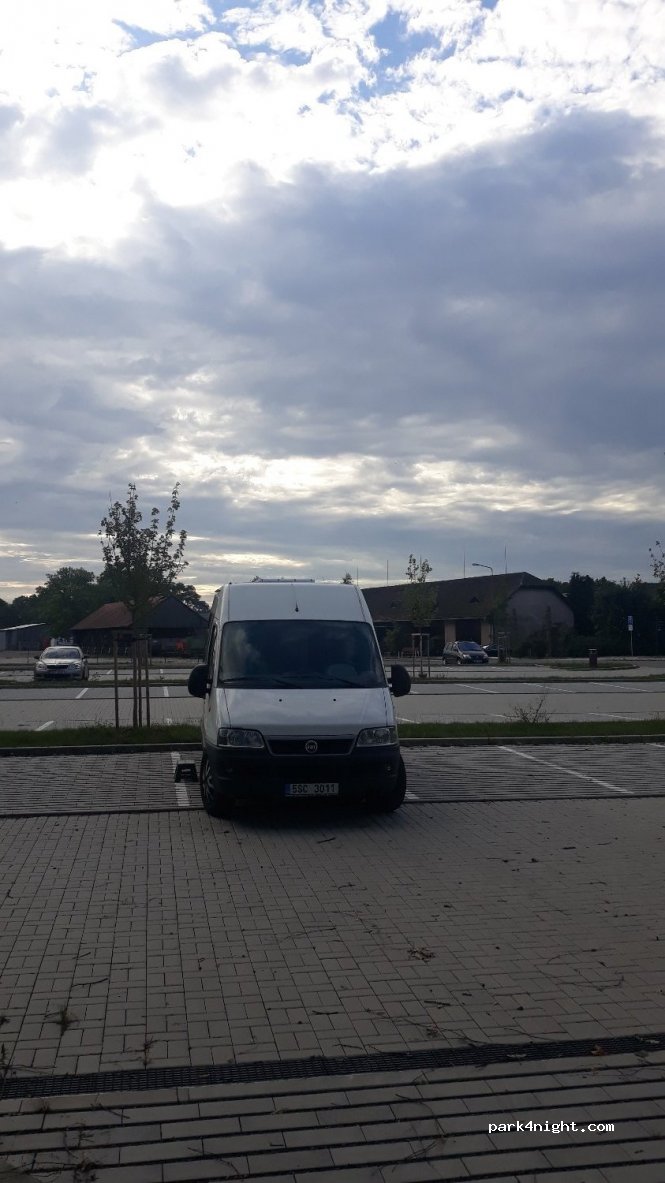 (533 14) Kladruby nad Labem - — foto