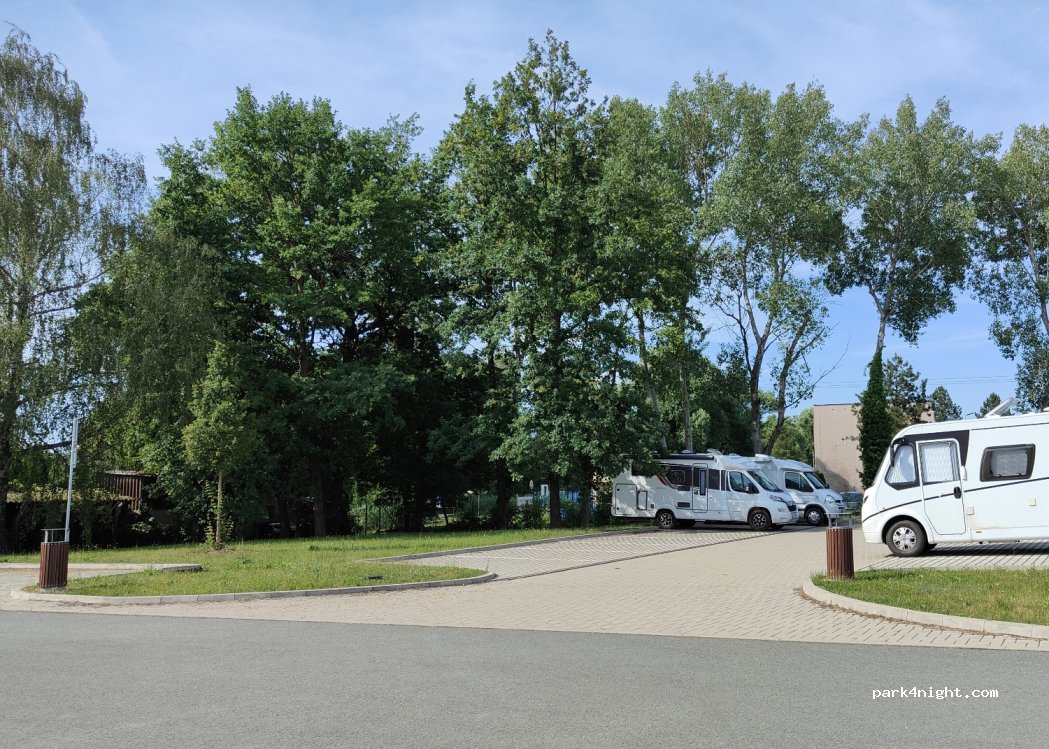 (533 14) Kladruby nad Labem - — foto 3