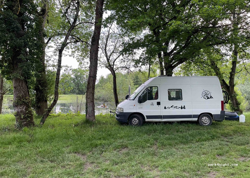 (63120) Néronde-sur-Dore - Unnamed Road — foto 4