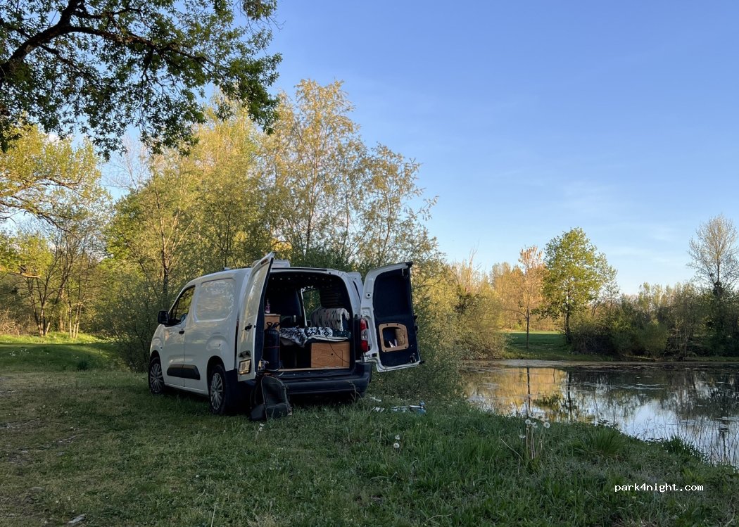 (63120) Néronde-sur-Dore - Unnamed Road — foto 5