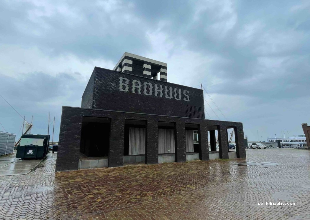 (8862 NZ) Harlingen - 1 Dokkade — foto 2