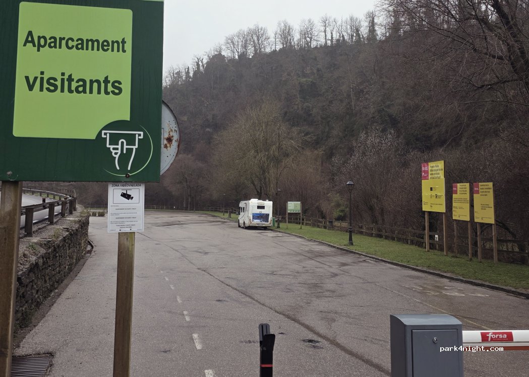 Área de Autocaravanas Rupit — foto 3