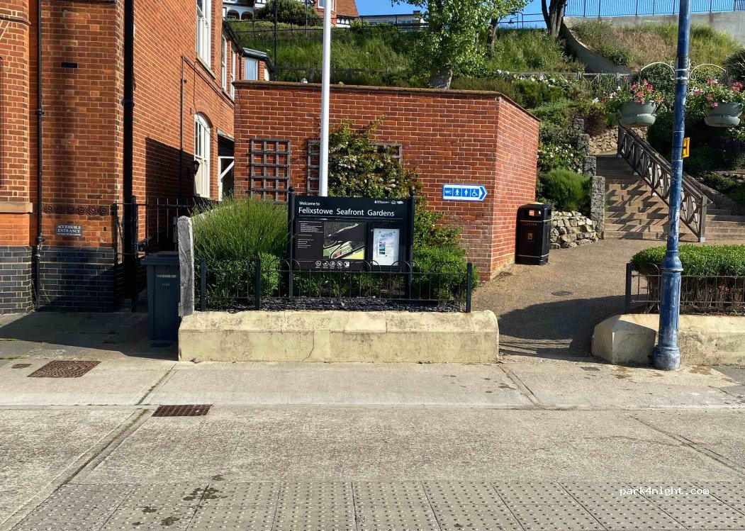 (IP11 2AG) Fexixstowe - 95 Undercliff Road West — foto