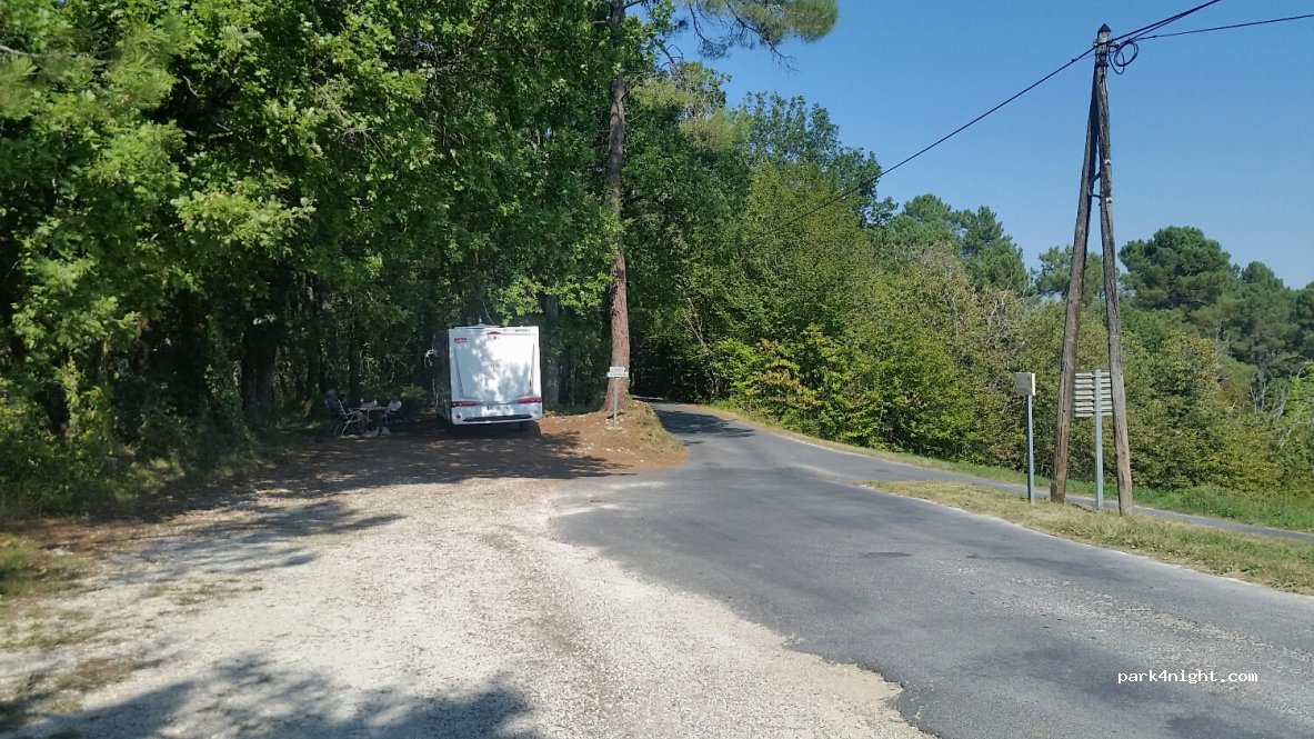 (24220) Beynac-et-Cazenac - Unnamed Road — foto