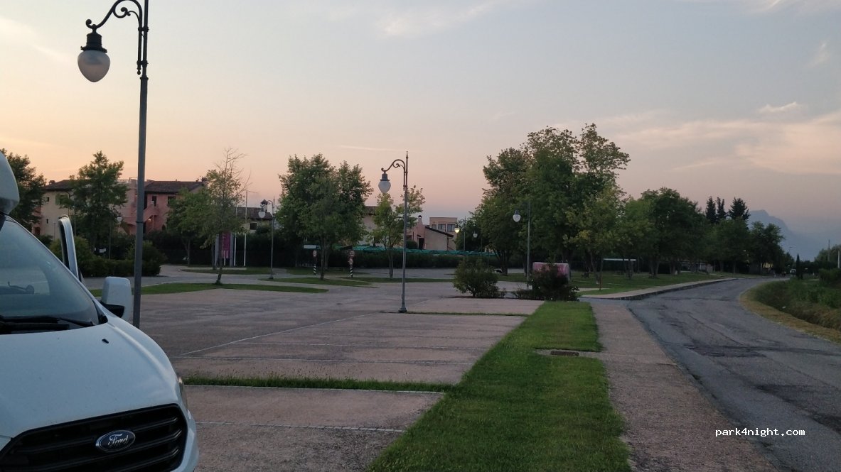 (37019) Peschiera del Garda - 2 Località Bassana — foto