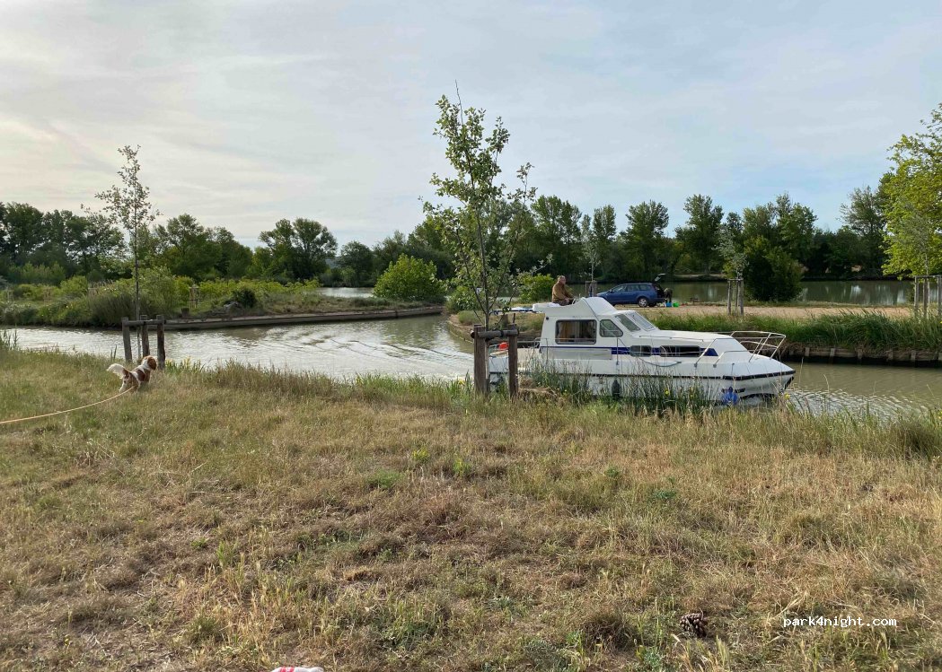(11700) Azille - Unnamed Road — foto 3