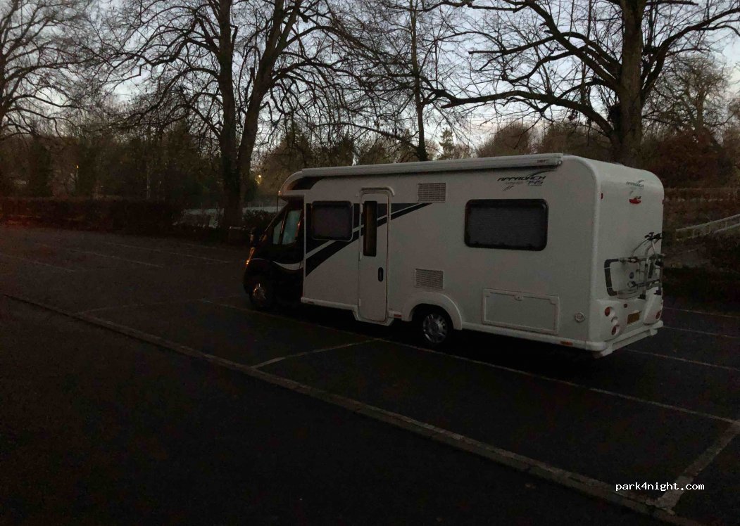 (TF13 6HS) Much Wenlock - 2 Bull Ring — foto