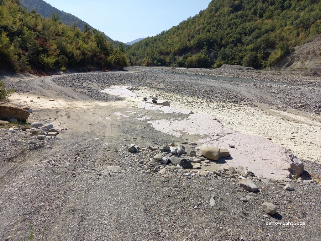 ()  - Unnamed Road — foto 2