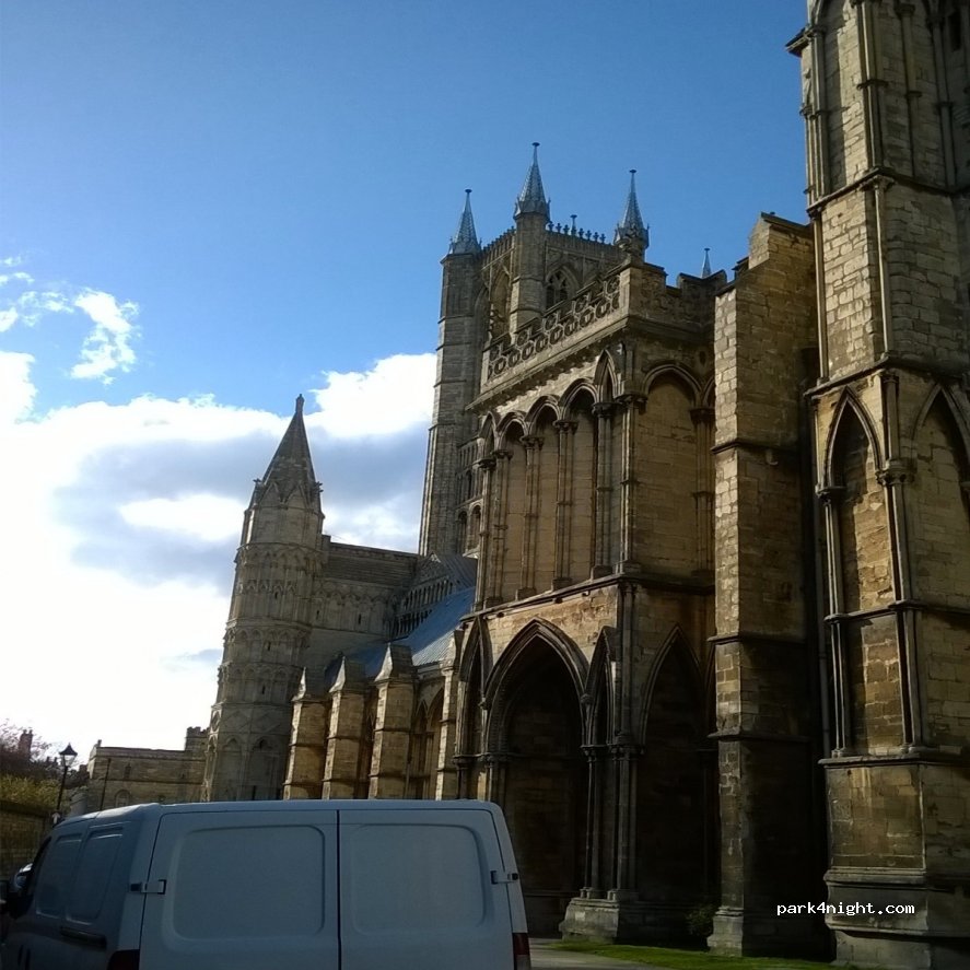 (LN2 1PX) Lincoln - 16 Minster Yard — foto 2