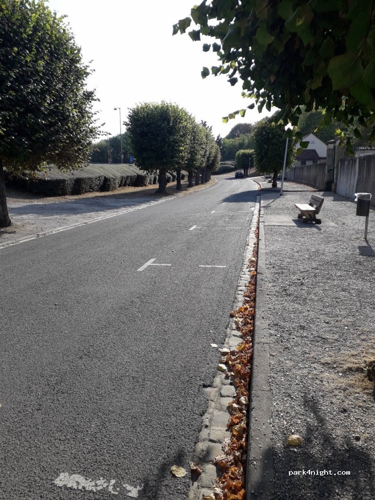 (77130) Montereau-Fault-Yonne - 2 Route de Provins — foto