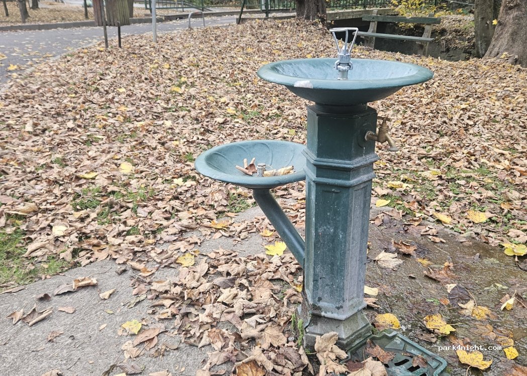 (3517) Miskolc - 19 Erzsébet sétány — foto 5
