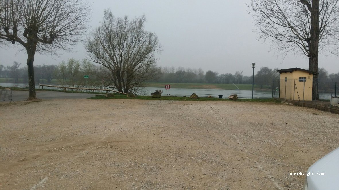 (01090) Montmerle-sur-Saône - Petit Bicètre — foto