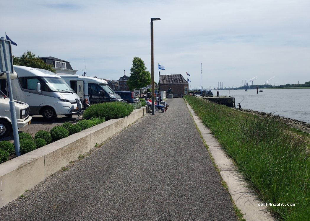 Camperplaats haven Maassluis — foto 4