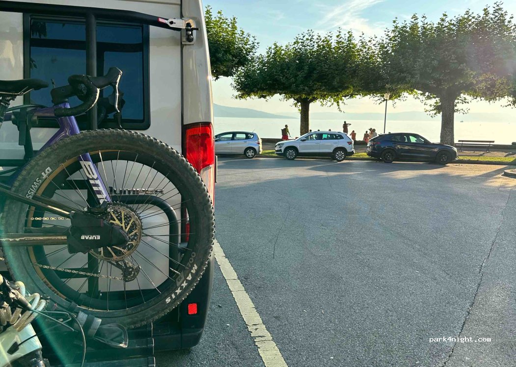 (1814) La Tour-de-Peilz - 2 Place du Four — foto 4