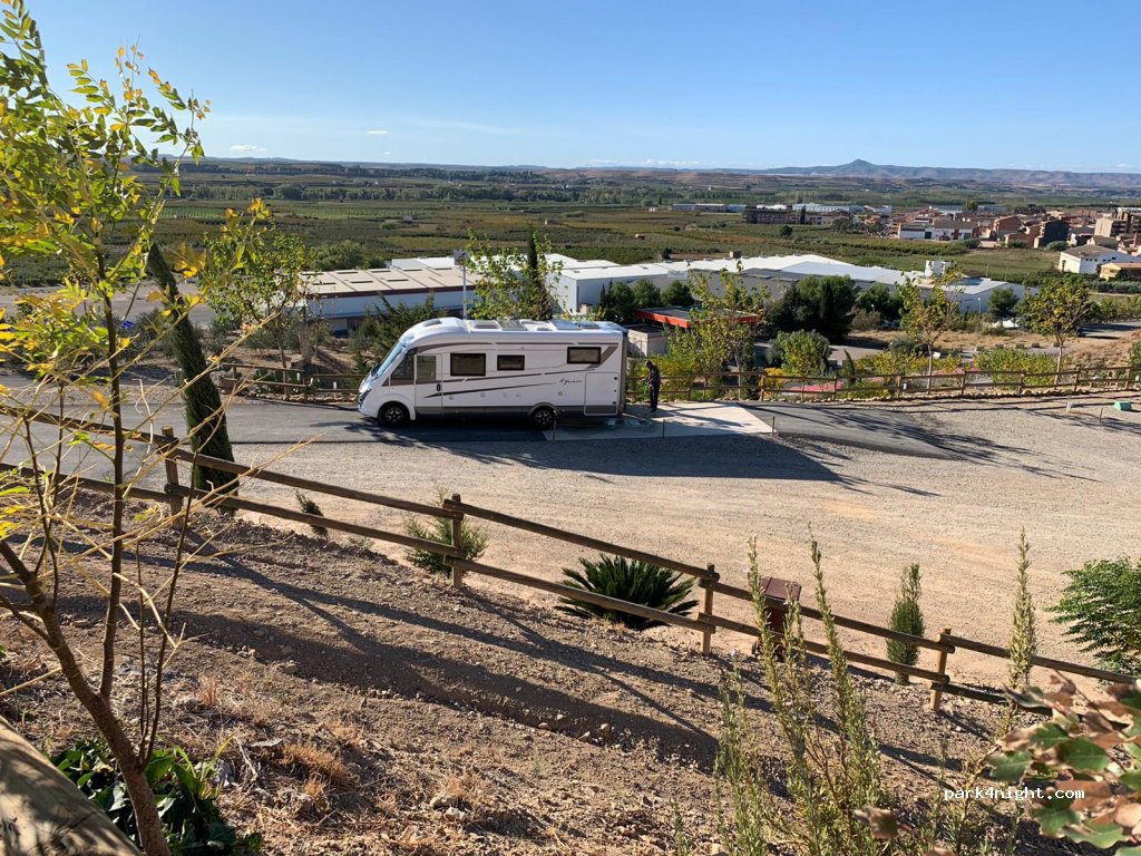 Àrea autocaravanes Aitona — foto