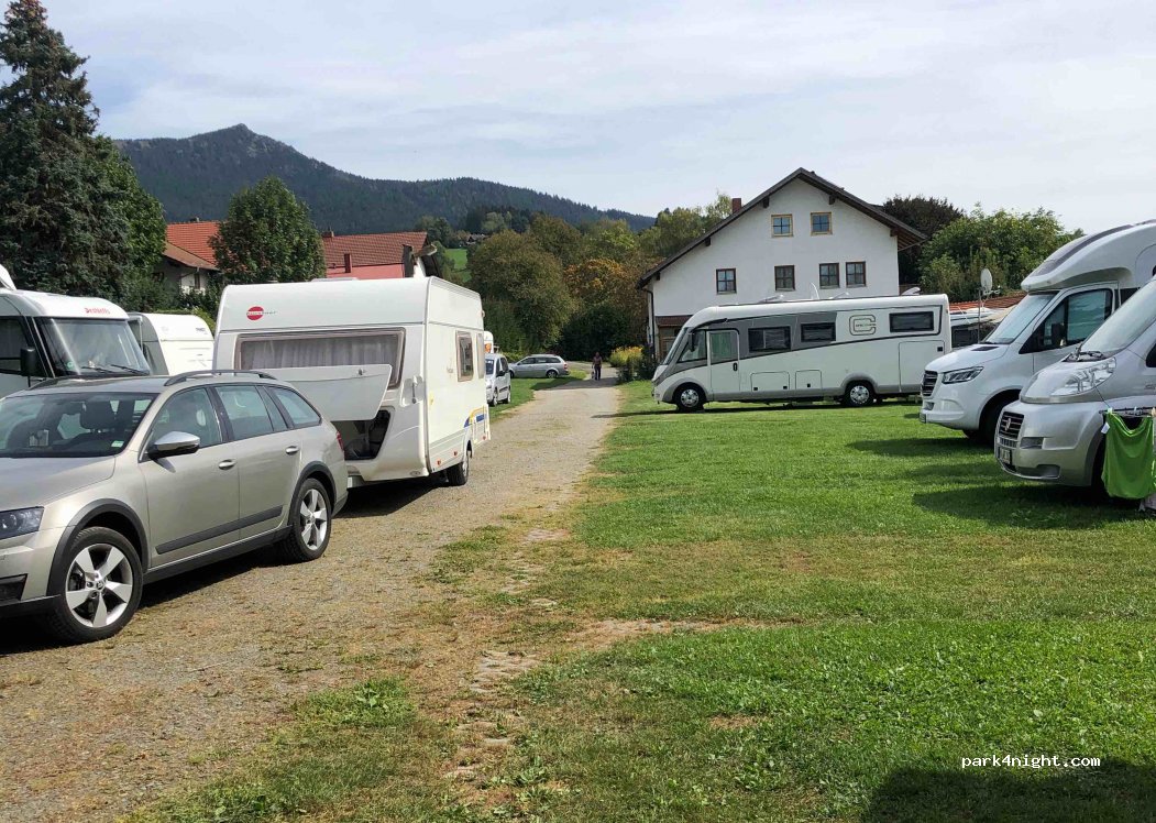 Campingplatz am Fuße des Ossers — foto 2