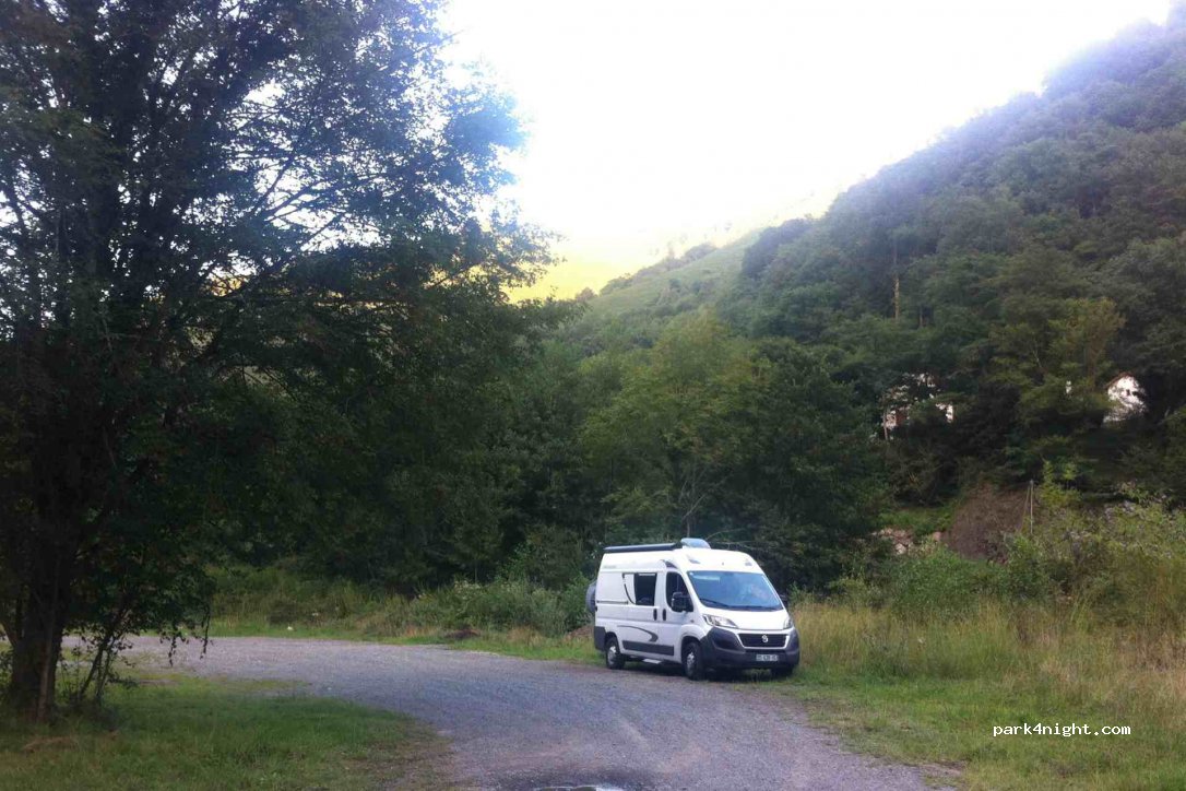 (64560) Licq-Athérey - Jaura — foto