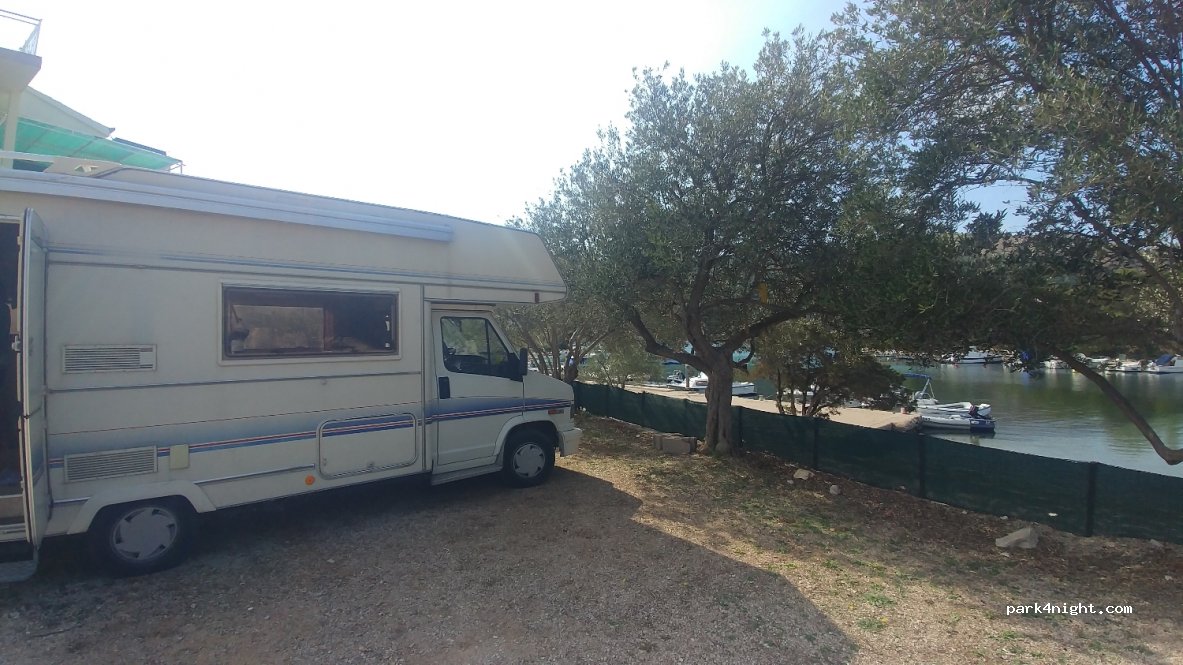 Kamp Mrdeža — foto