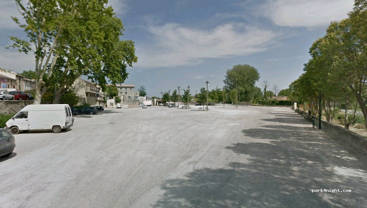 (84510) Caumont-sur-Durance - Place Maurice Baux — foto