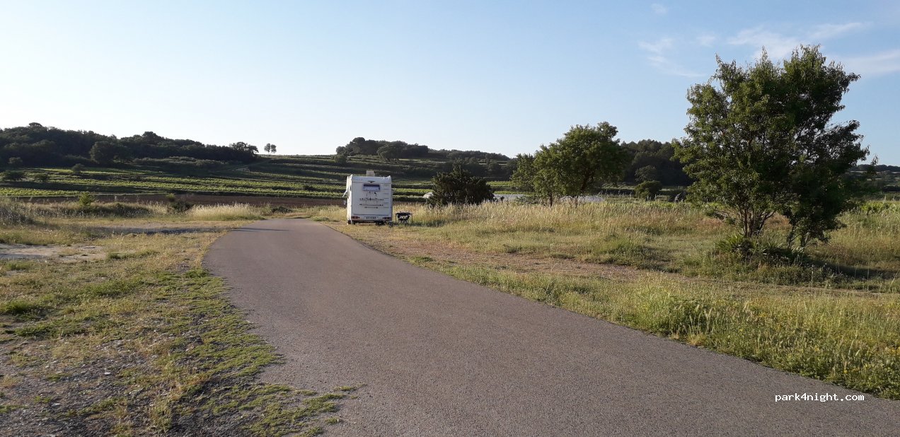 (30330) Saint-Pons-la-Calm - Route du Frigoulas — foto 2