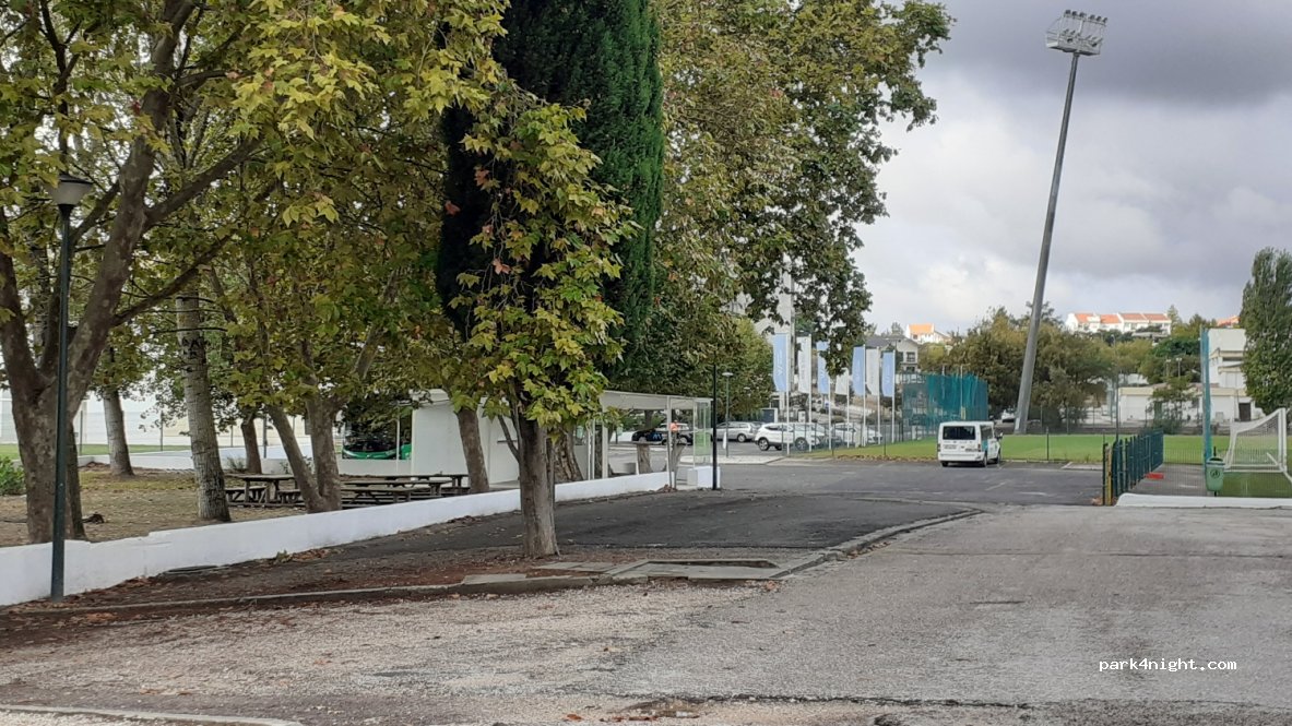 (2040) Rio Maior - 6B Avenida Paulo VI — foto