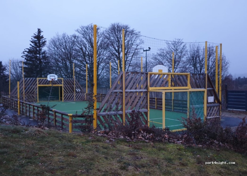 (48130) Aumont-Aubrac - 2 Place du Foirail — foto 2