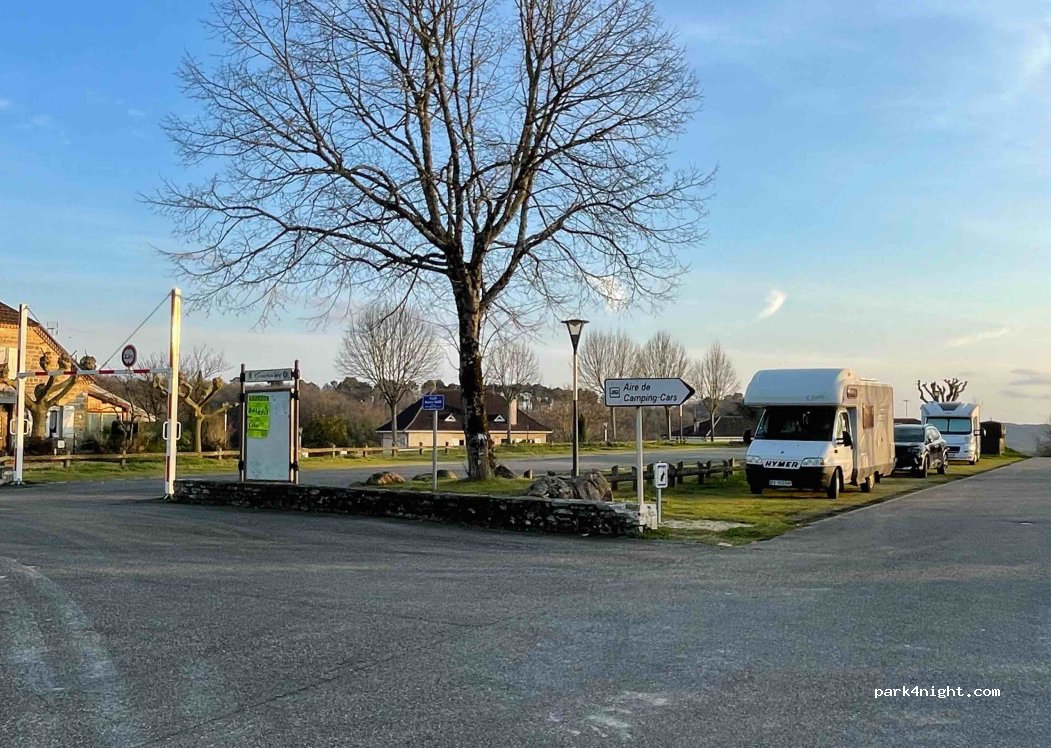 (46300) Gourdon - 3438 Le Foirail — foto 4