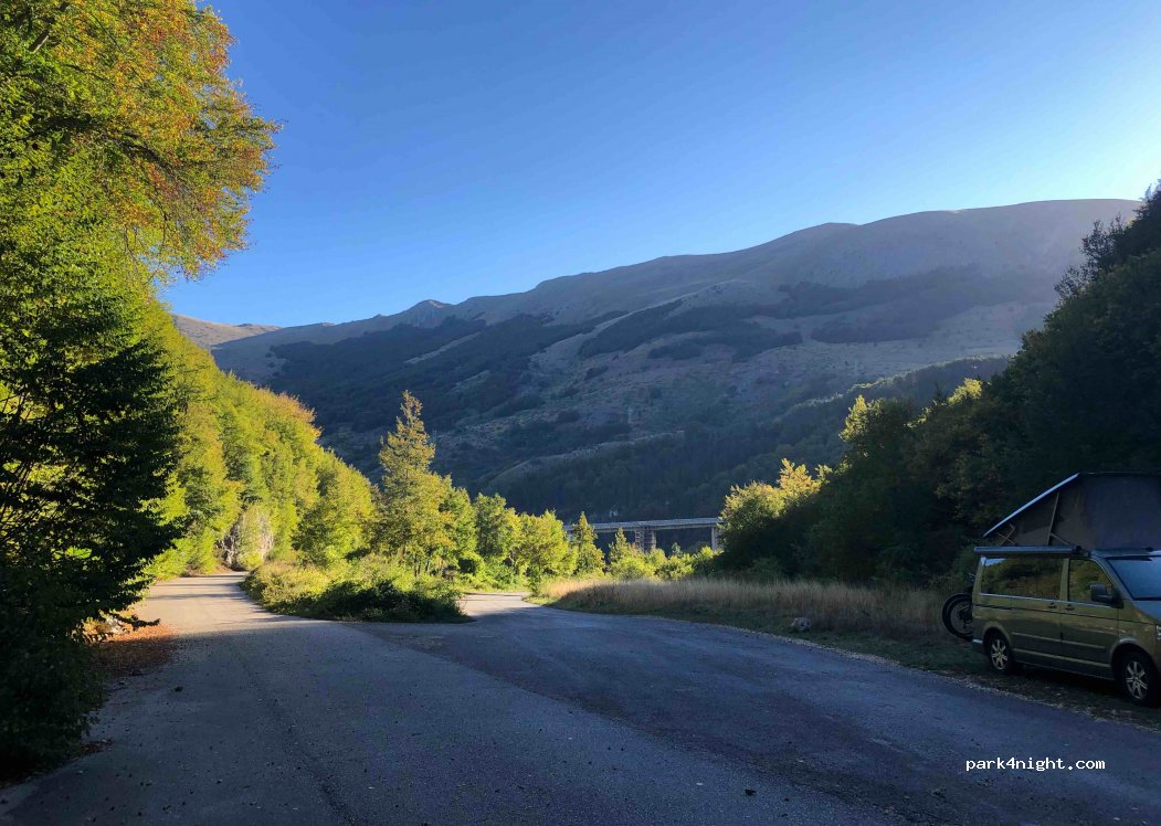 (67030) Rocca Pia - Unnamed Road — foto