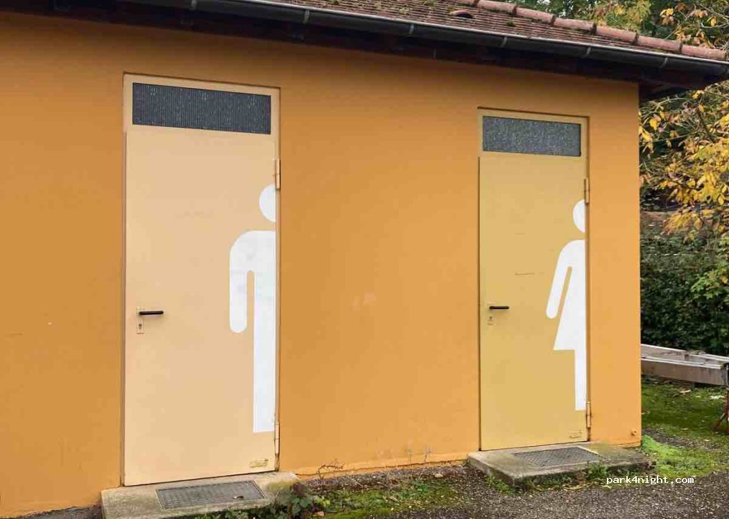 Wohnmobilstellplatz Am Freibad Lauffen am Neckar — foto 4