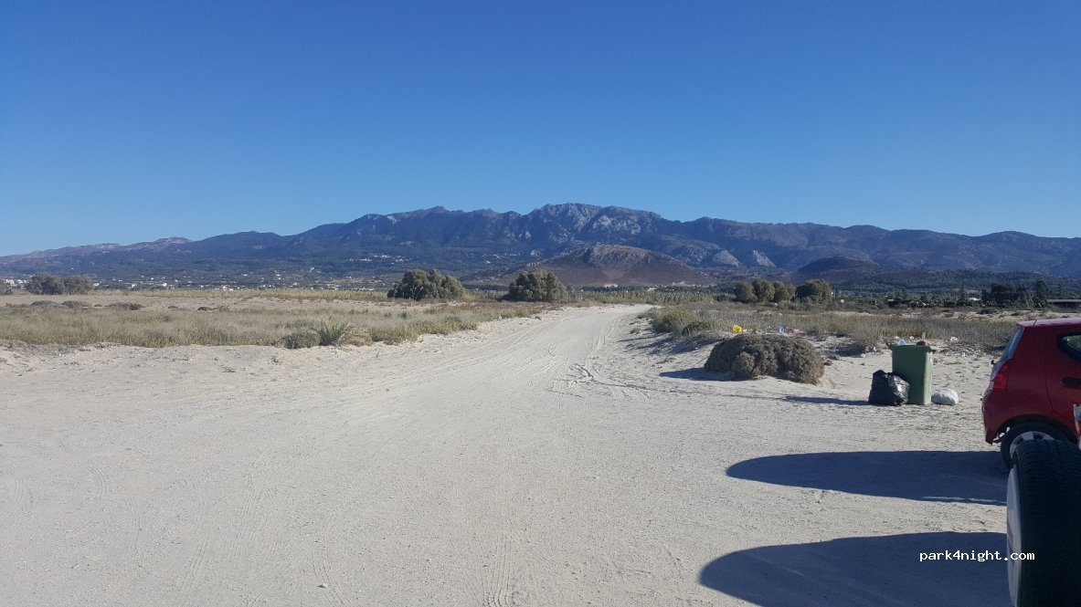 (853 00) Dikeo - Unnamed Road — foto